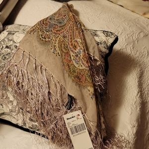 Shawl from the Buckle